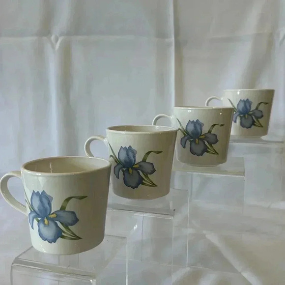 Vintage CorningWare Corelle IRIS Coffee Cups Mugs Tea Cups - Set of 5 8oz. - Picture 4 of 5